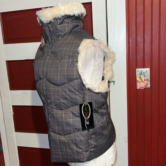 NWT Big Chill Plaid Faux Fur Vest Large - Picture 3 of 9